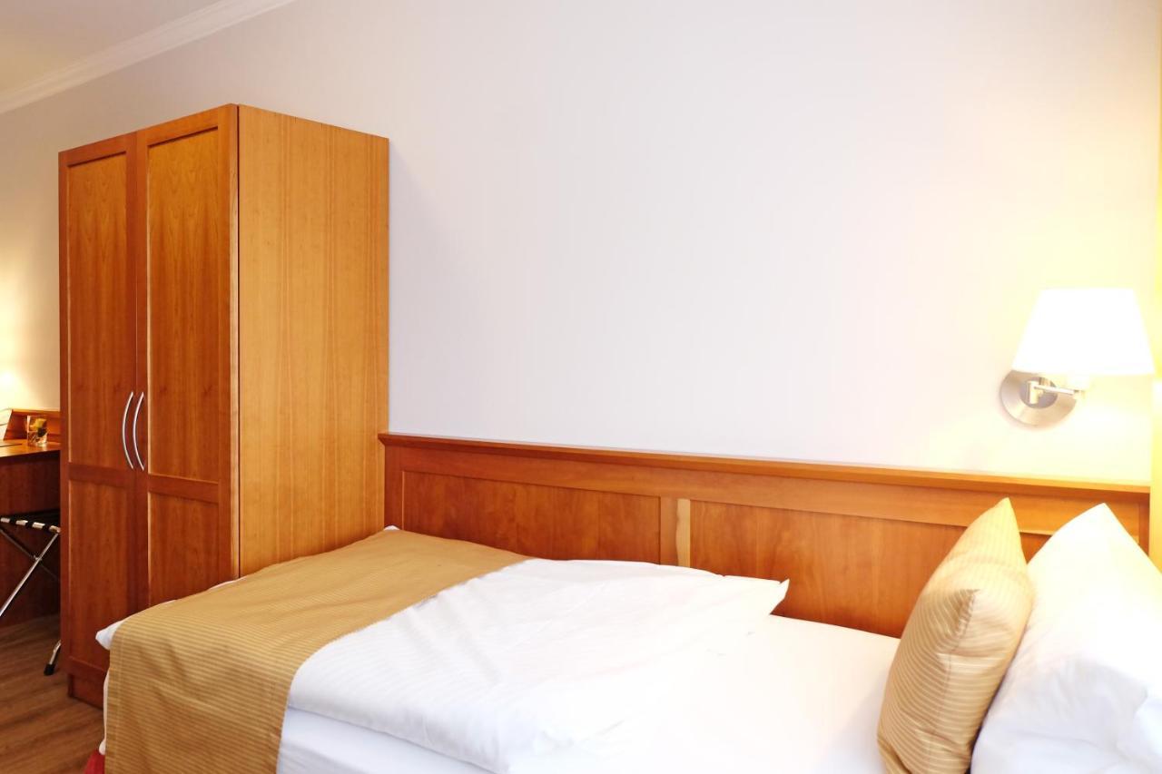 Hotel Mennicken Würselen Buitenkant foto